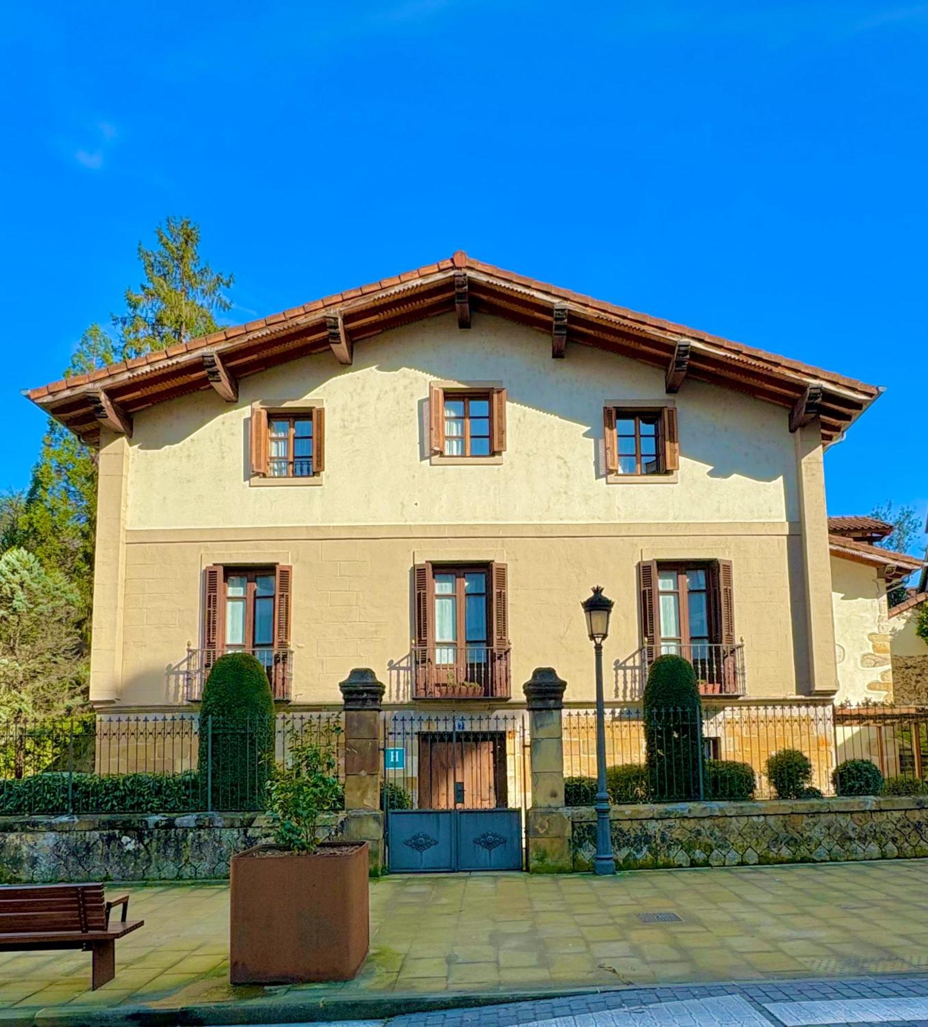 Hotel Konbenio Amorebieta-Etxano Luaran gambar